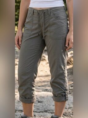North Face Women’s Horizon Hybrid Roll-Up Hiking Pants Size 14 Grayish Olive